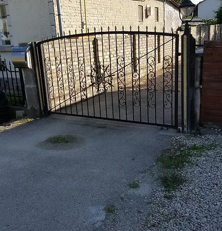Δωμάτια σε οικογενειακή κατοικία Moricz Homestay Gárdony